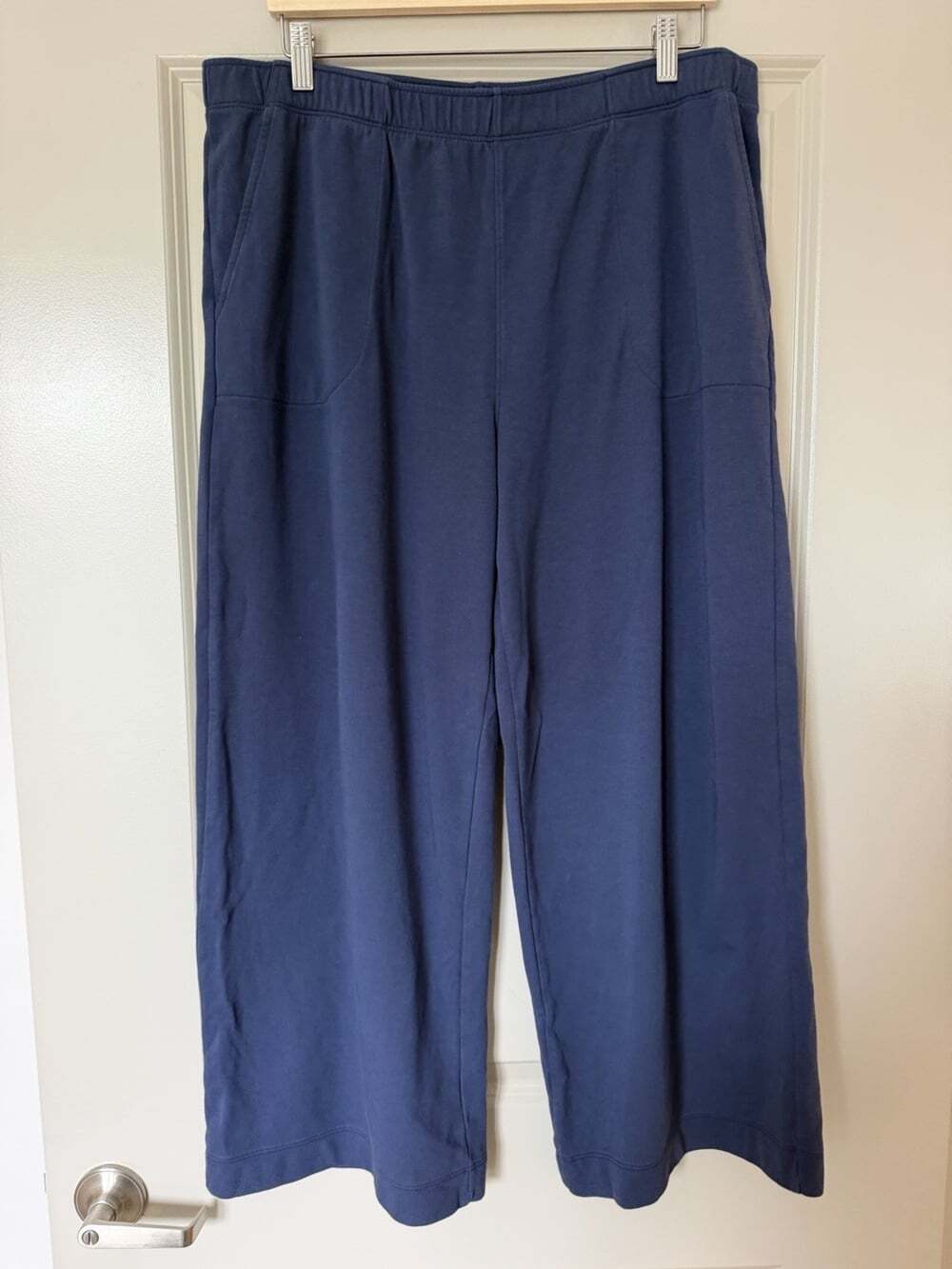 Lake Pajamas Wide Leg Cropped Sweatpants Lounge Pants in Navy XL Pockets